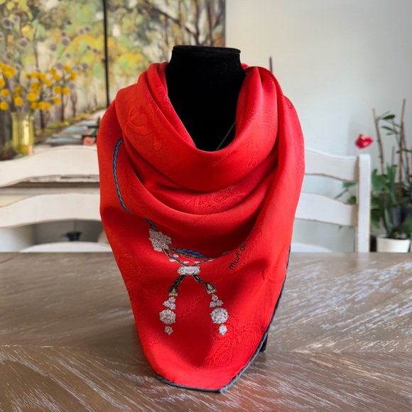 Authentic Cartier Scarf - Picture 4 of 9